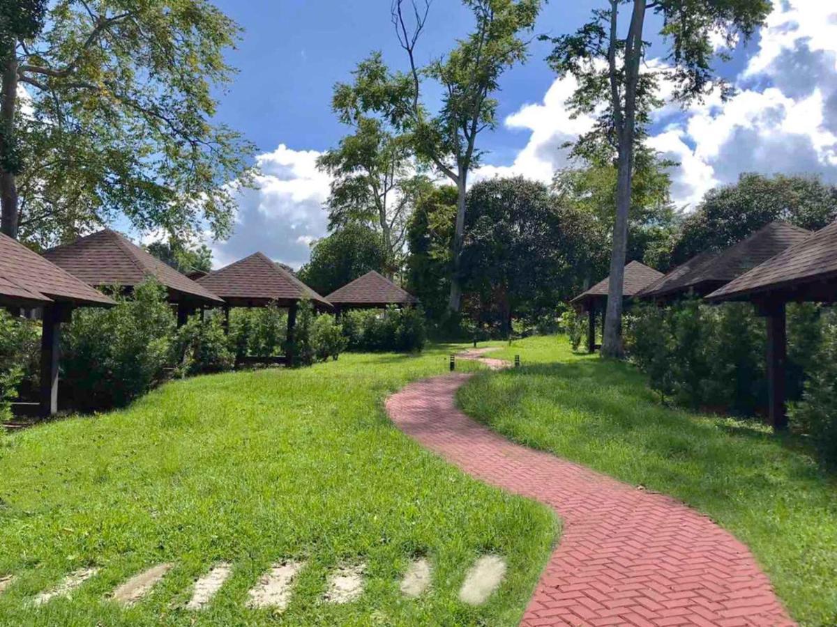Crusoe Cabins Costa Azalea Samal Exterior foto