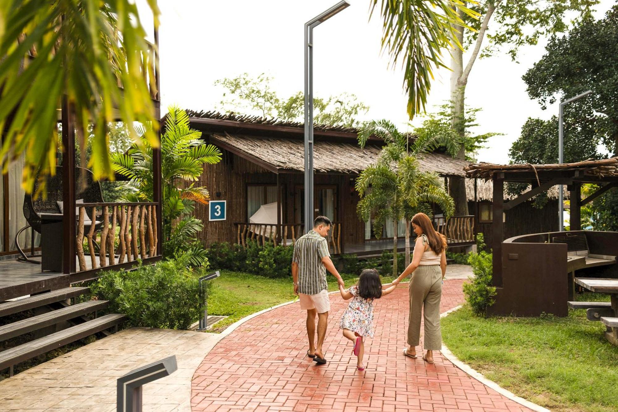 Crusoe Cabins Costa Azalea Samal Exterior foto