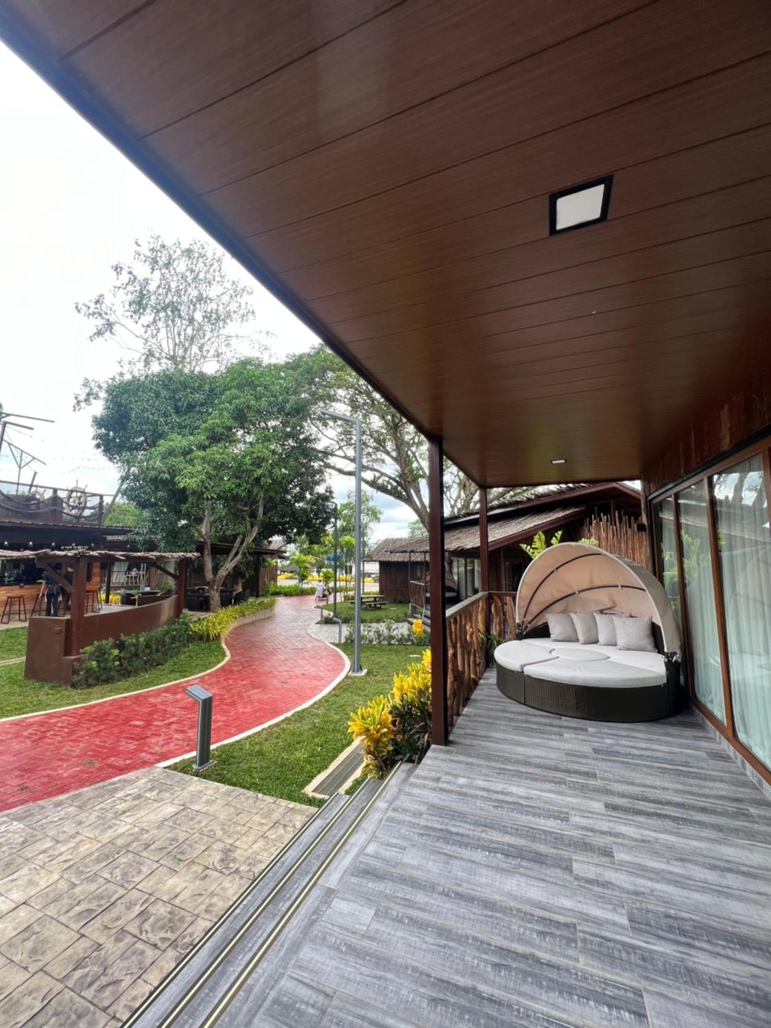Crusoe Cabins Costa Azalea Samal Exterior foto