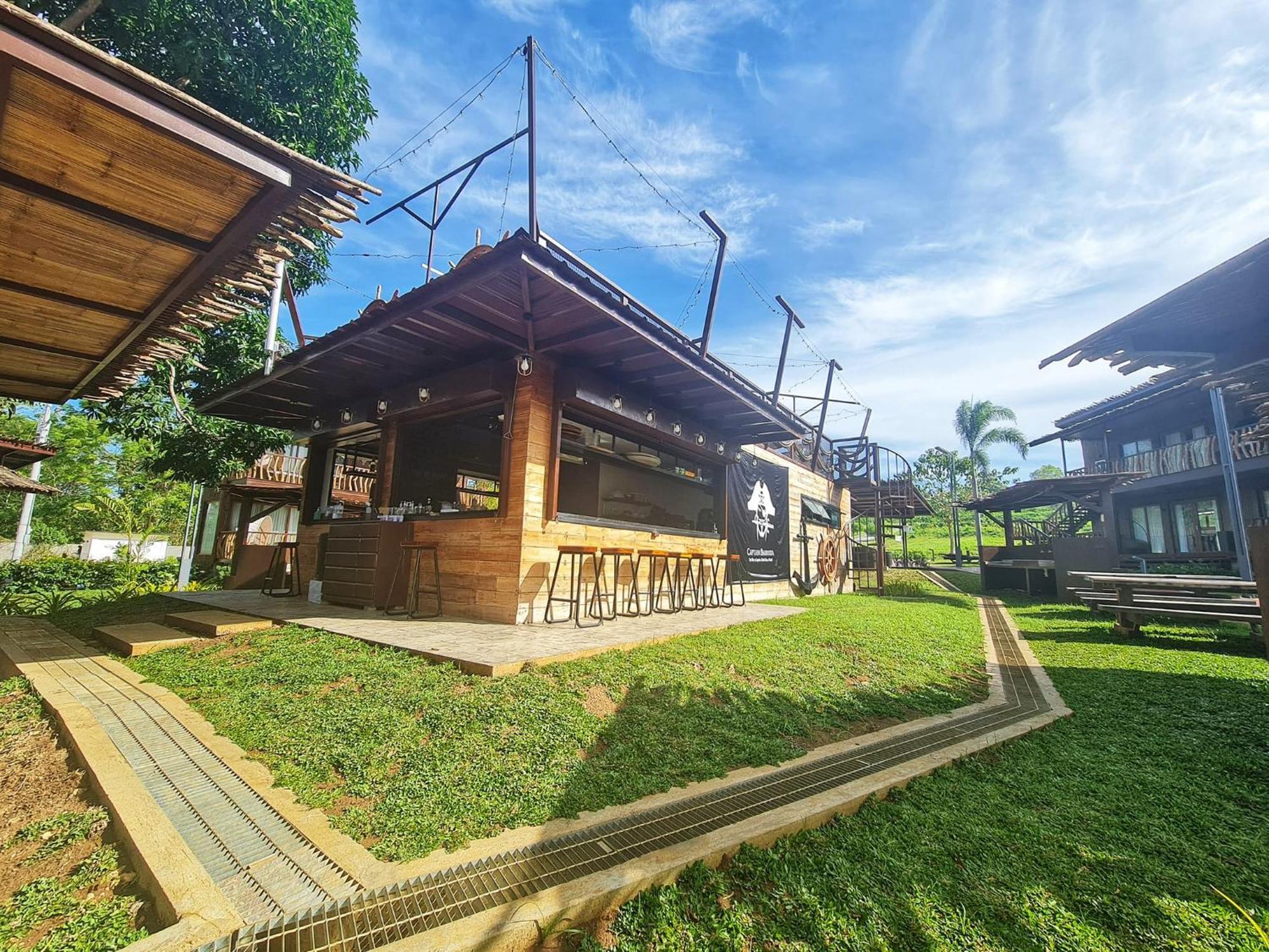 Crusoe Cabins Costa Azalea Samal Exterior foto